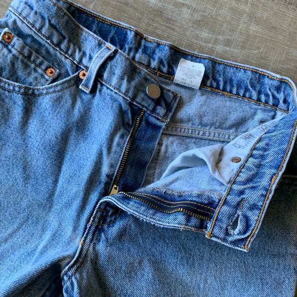 Vintage 90s Levi's 560 Loose Fit Straight Leg Womens Jr 5 S Distressed 26x28.5 - Picture 6 of 13